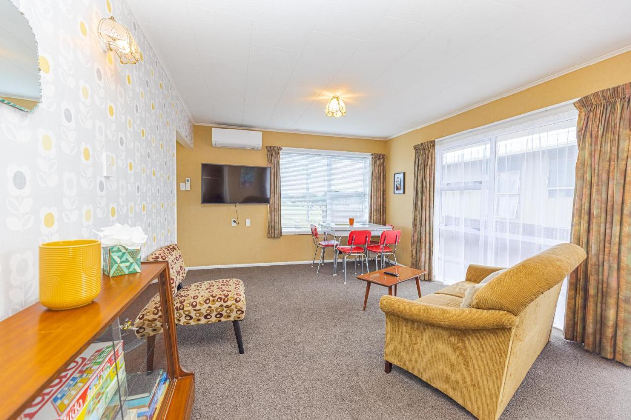 Le Riva Bed And Breakfast By The Beach Whanganui Extérieur photo