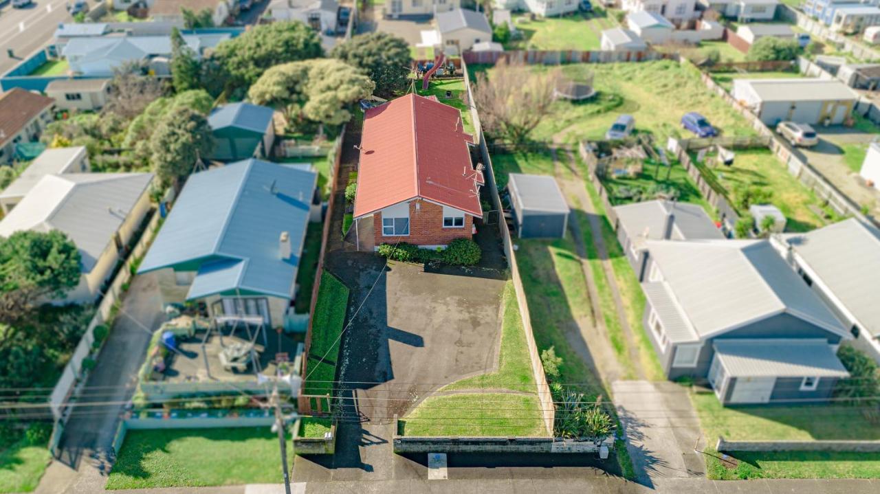 Le Riva Bed And Breakfast By The Beach Whanganui Extérieur photo