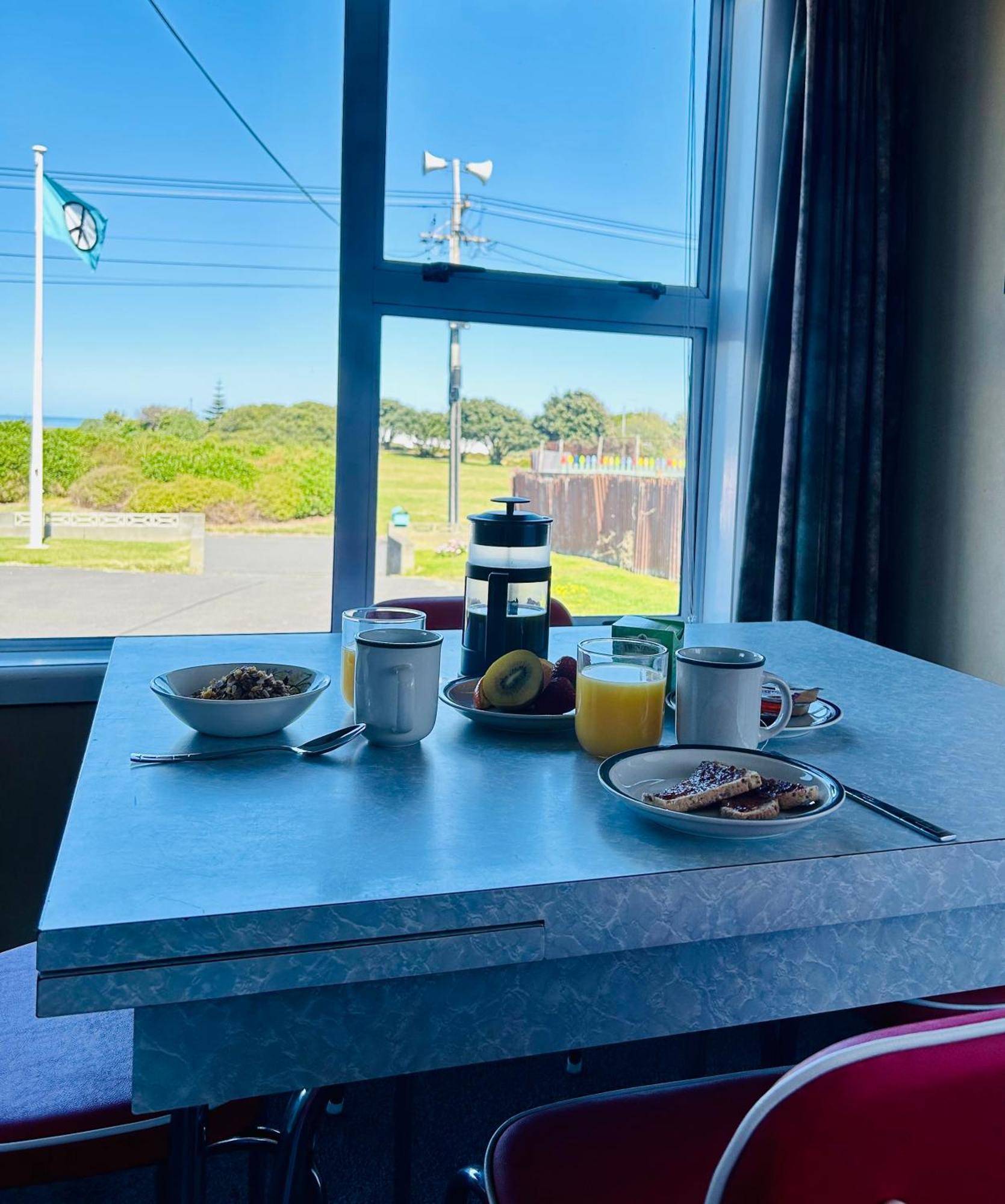 Le Riva Bed And Breakfast By The Beach Whanganui Extérieur photo